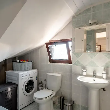 Apteramare Tradidtional House 'new Listing 2022' *