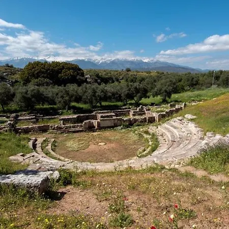 Apteramare Tradidtional House 'new Listing 2022'