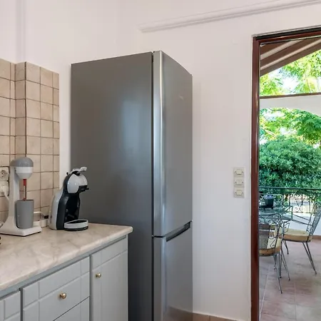 Вилла Apteramare Tradidtional House 'new Listing'