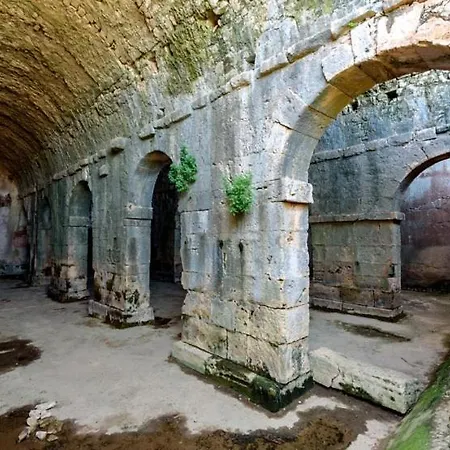 빌라 Apteramare Tradidtional House 'new Listing'