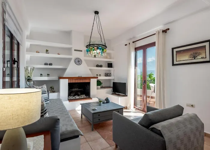 Apteramare Tradidtional House 'new Listing' La Canea