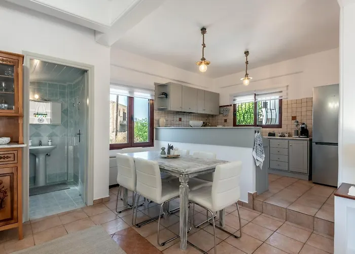 Apteramare Tradidtional House 'new Listing' Chania (Crete)