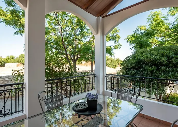 Villa Apteramare Tradidtional House 'new Listing' *