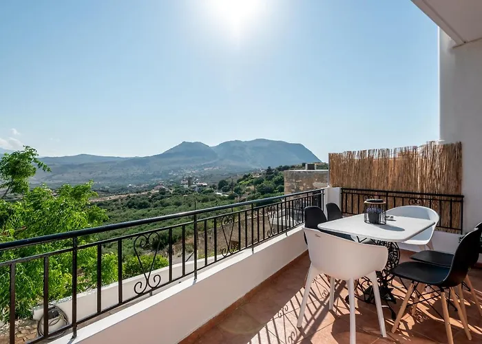 Apteramare Tradidtional House 'new Listing'