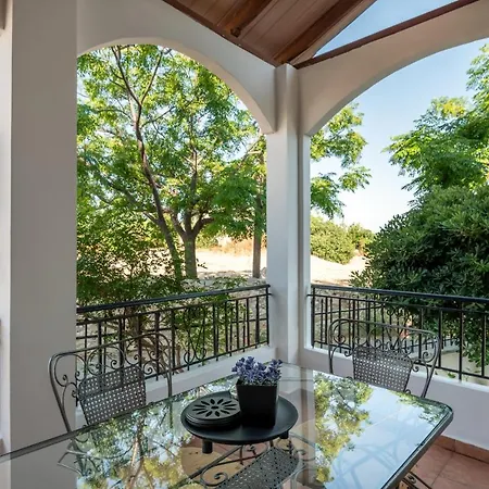 Villa Apteramare Tradidtional House 'new Listing' *