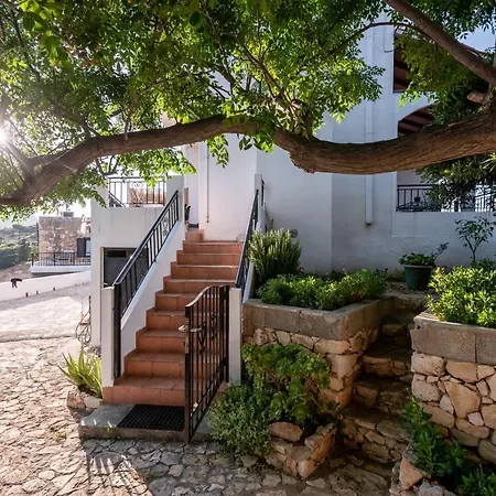 Apteramare Tradidtional House 'new Listing' Villa